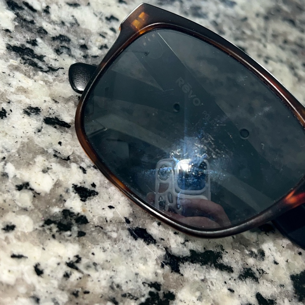 Revo Holsby Tortoise Sunglasses - Picture 7 of 7